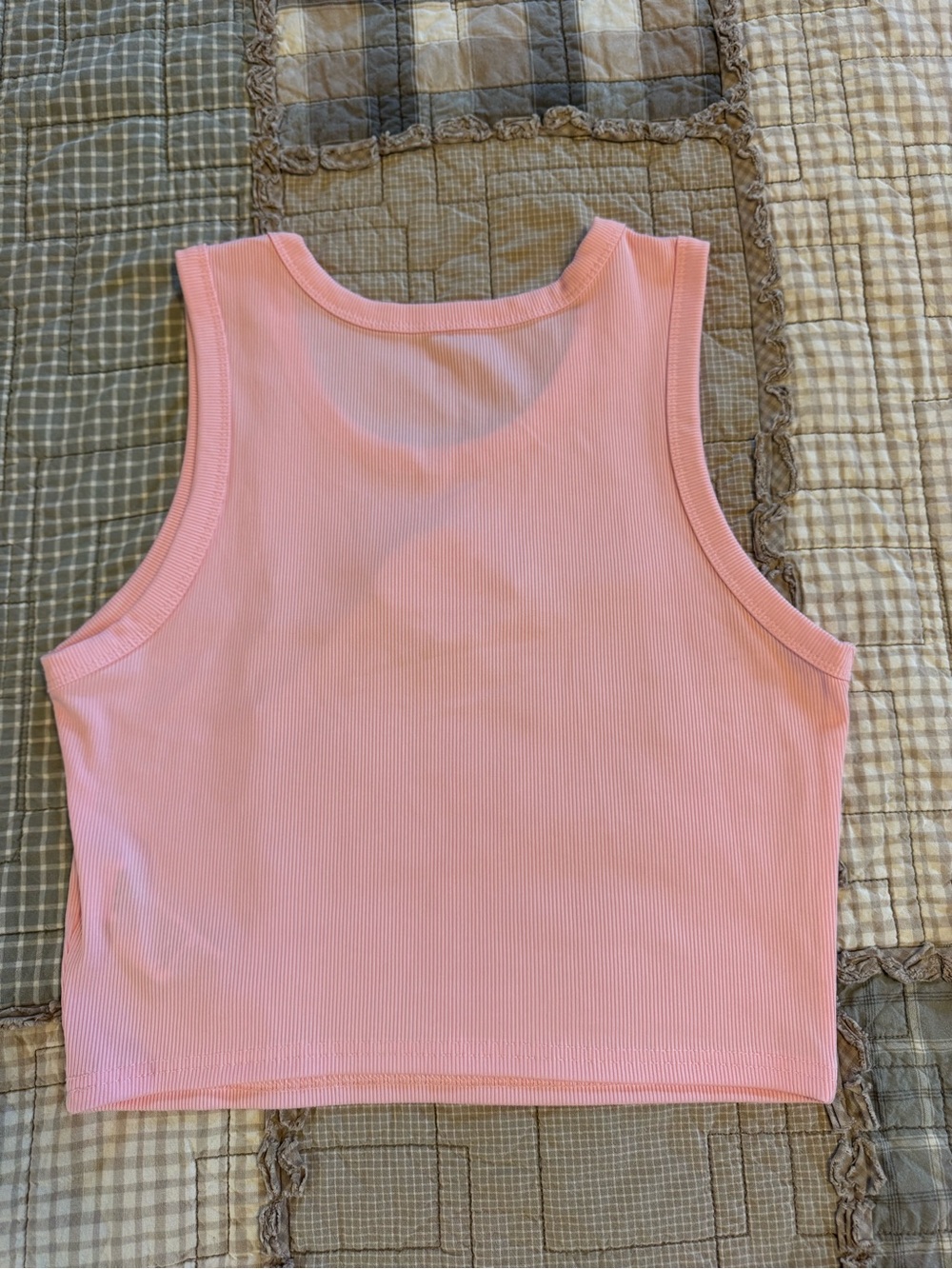 SHEIN Pink Ribbed Shell Applique Crop Tank - Picture 2 of 8